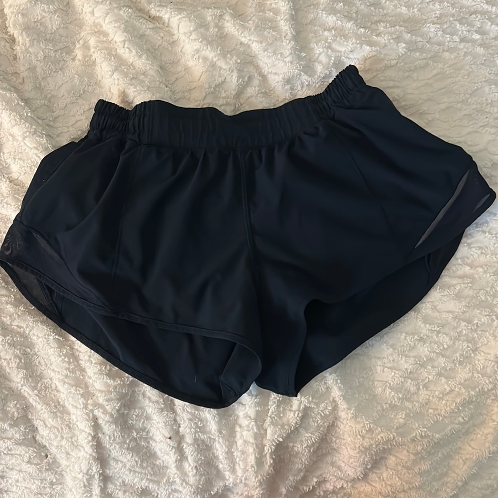 Lululemon hotty hot shorts size 8 - 2.5inch inseam